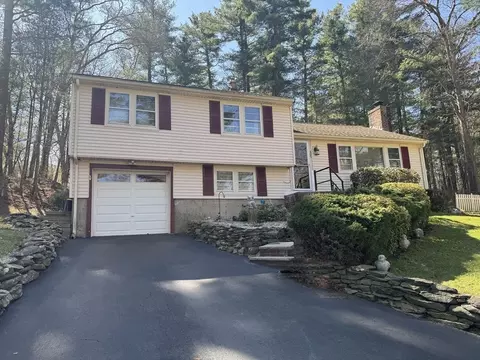 305 Plymouth St, Middleboro, MA 02346