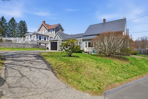53 Chestnut St, Ware, MA 01082 photo 5