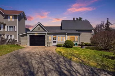53 Chestnut St, Ware, MA 01082 photo 4