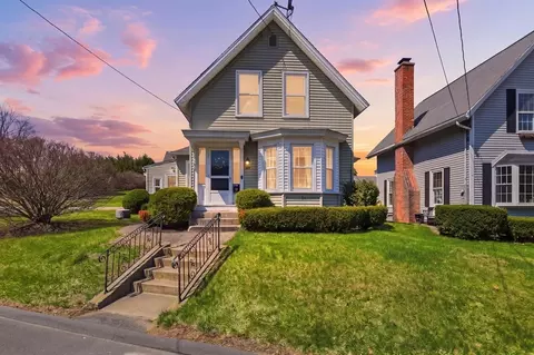 53 Chestnut St, Ware, MA 01082 photo 3