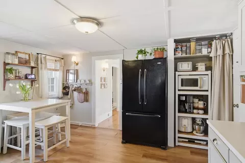 53 Chestnut St, Ware, MA 01082 photo 8