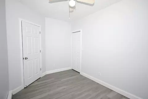 Bedroom - 72 Hall St, Springfield, MA 01108 photo 6 of 10