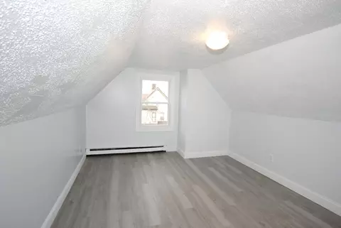 Bedroom - 72 Hall St, Springfield, MA 01108 photo 8 of 10
