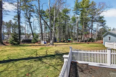 Exterior - 51 Swifts Beach Rd, Wareham, MA 02571 photo 4 of 5