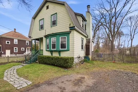513 Maple St, Danvers, MA 01923