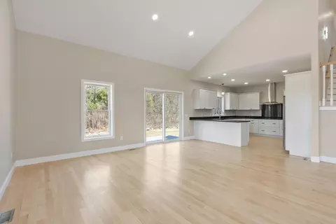 Living - 497 Ridge Rd, Athol, MA 01331 photo 3 of 4