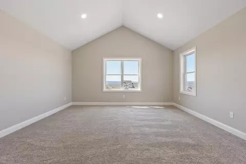 Bedroom - 497 Ridge Rd, Athol, MA 01331 photo 3 of 8