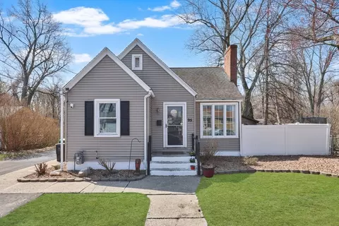 95 Clark St, Chicopee, MA 01013
