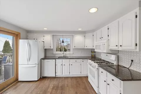80 Willard St, Dedham, MA 02026 photo 8