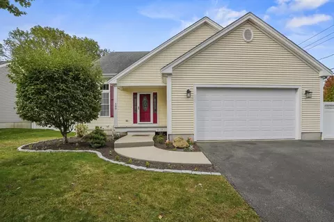 160 Apple Tree Ln, New Bedford, MA 02740