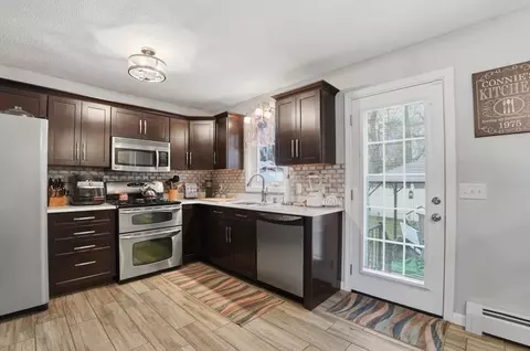 572 Bartlett St, Acushnet, MA 02743 photo 8