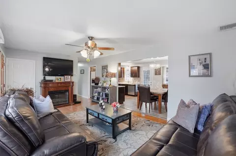 572 Bartlett St, Acushnet, MA 02743 photo 5