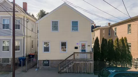 224 Smith St, New Bedford, MA 02740