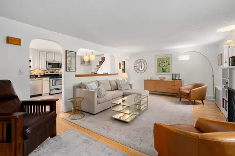 27 Warwick St, Quincy, MA 02171