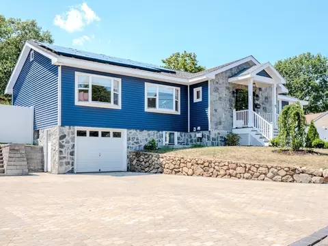 11 Bacon Dr, Saugus, MA 01906 photo 2