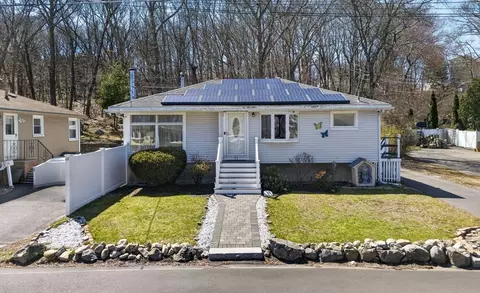 77 Sterling St, Lynn, MA 01905