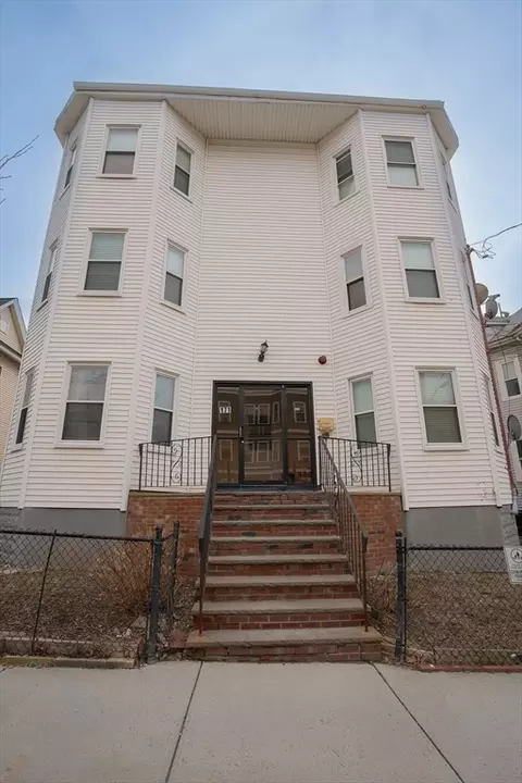 171 Hichborn St #2R, Revere, MA 02151