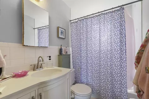 Bath - 47 Cliff Rd, Bourne, MA 02532 photo 1 of 2