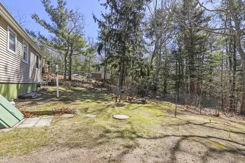 Exterior - 47 Cliff Rd, Bourne, MA 02532 photo 1 of 3
