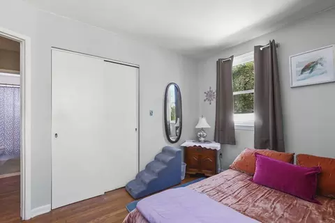 Bedroom - 47 Cliff Rd, Bourne, MA 02532 photo 5 of 6