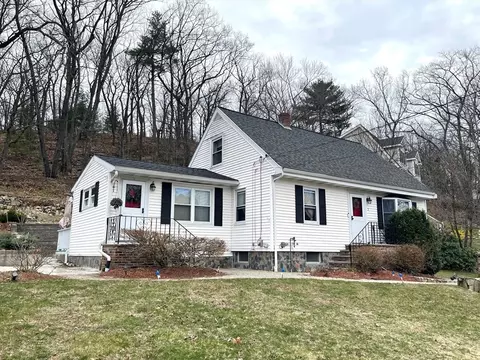 2 Mooney Rd, Burlington, MA 01803