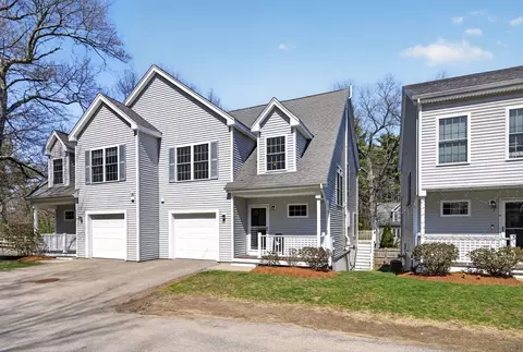 Exterior - 2 Sterling Ln #2, Walpole, MA 02081 photo 2 of 3