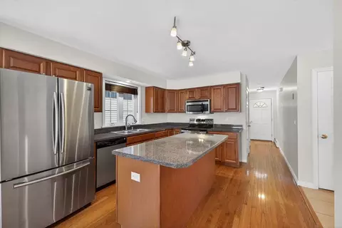Entry Way - 2 Sterling Ln #2, Walpole, MA 02081 photo 2 of 3