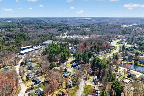 View/Area - 2 Sterling Ln #2, Walpole, MA 02081 photo 4 of 4