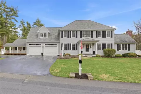 2 Commons Dr, Carver, MA 02330