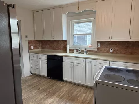 Kitchen - 7 Fearing St, Buzzards Bay, MA 02532 photo 1 of 3