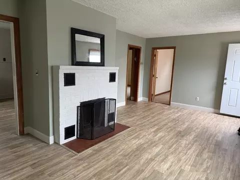 Living - 7 Fearing St, Buzzards Bay, MA 02532 photo 1 of 2
