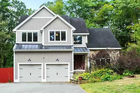 146 Essex St, Middleton, MA 01949