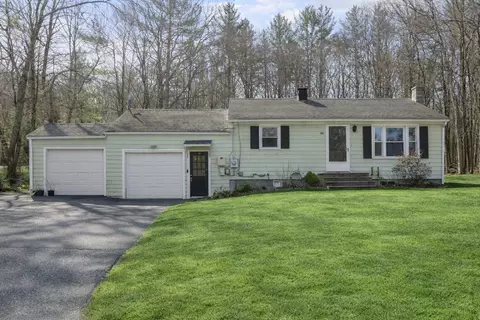 511 E County Rd, Rutland, MA 01543