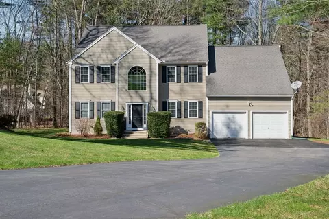 320 Lincoln Cir, Northbridge, MA 01534