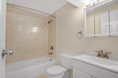 Bath - 45 Main St #217, Wareham, MA 02571 photo 1 of 1