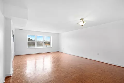 Living - 45 Main St #217, Wareham, MA 02571 photo 3 of 3