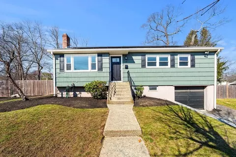19 Smith Rd, Randolph, MA 02368