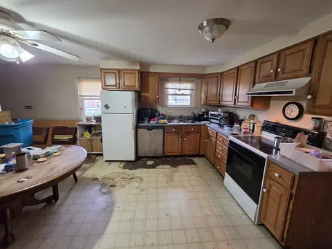 Kitchen - 3 Hampton, Worcester, MA 01604 photo 1 of 2