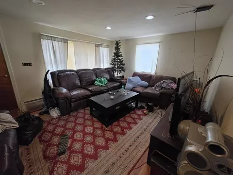 Living - 3 Hampton, Worcester, MA 01604 photo 1 of 1