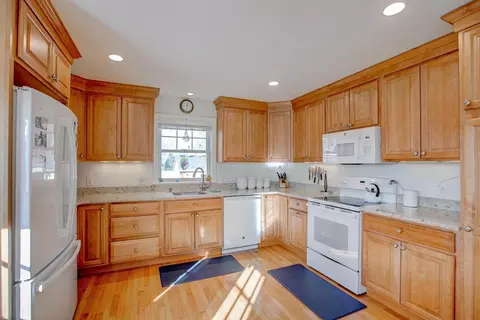 19 Datewood St, Wareham, MA 02571 photo 9