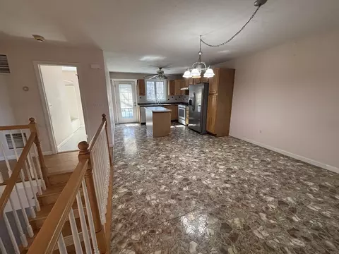 107 Apple Creek Ln, Fall River, MA 02720 photo 5