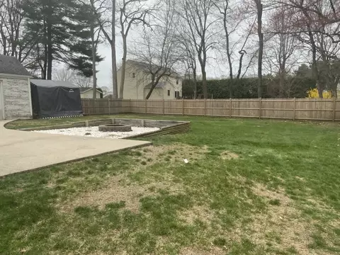 Exterior - 86 Peekskill Ave, Springfield, MA 01129 photo 5 of 6