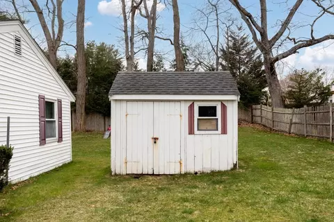 17 Ralph Rd, Raynham, MA 02767 photo 9