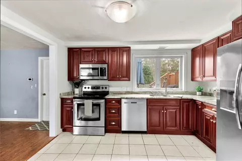 17 Ralph Rd, Raynham, MA 02767 photo 12