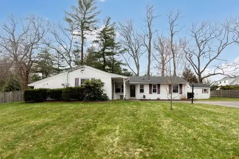 17 Ralph Rd, Raynham, MA 02767 photo 3