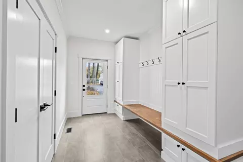 Entry Way - 7 Lewis Ct, Hingham, MA 02043 photo 1 of 1