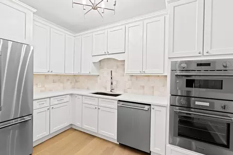 Kitchen - 7 Lewis Ct, Hingham, MA 02043 photo 4 of 4