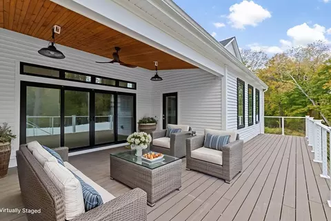 Exterior - 7 Lewis Ct, Hingham, MA 02043 photo 4 of 7