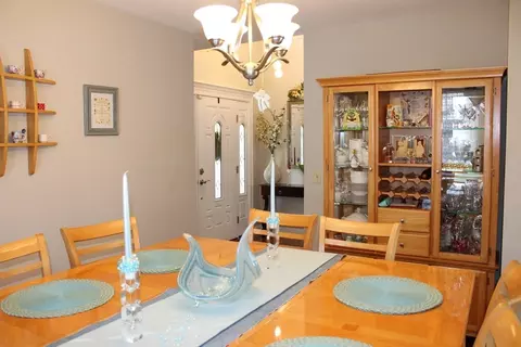 2026 Parker St, Springfield, MA 01128 photo 8