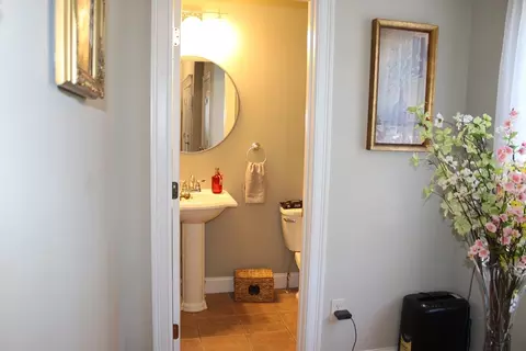 2026 Parker St, Springfield, MA 01128 photo 13